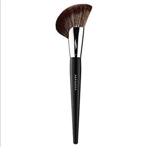 SEPHORA Pro Demi Fan Face Brush #72